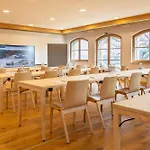 Neubichler Alm Hotel *