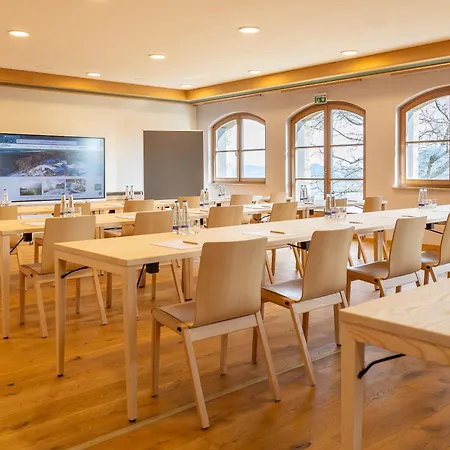 Neubichler Alm Hotel *
